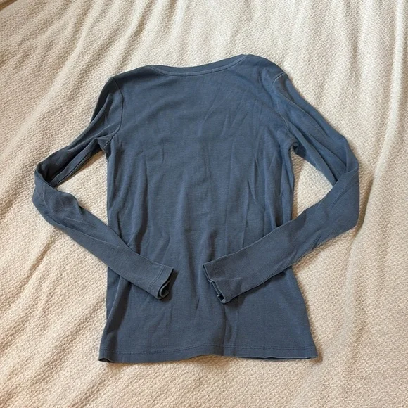 Marine Layer Lexi Rib V Neck - Picture 4 of 4